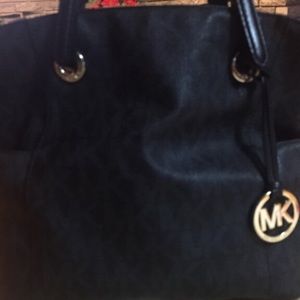 MK tote